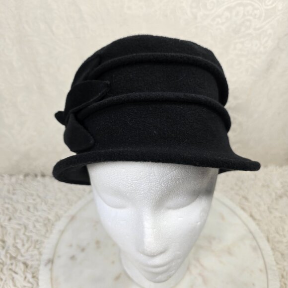 Hats Scarves and More Vintage Style Black Cloche Hat - Picture 5 of 7